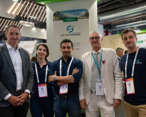 LÃ¢â‚¬â„¢ÃƒÂ©quipe StartMining en mai 2023, accompagnÃƒÂ©e du Vice-PrÃƒÂ©sident de la MÃƒÂ©tropole Toulon Provence MÃƒÂ©diterranÃƒÂ©e et du Directeur de Toulon Var Technologie, lors du salon Vivatech pour promouvoir le leadership GreenTech en RÃƒÂ©gion Sud.